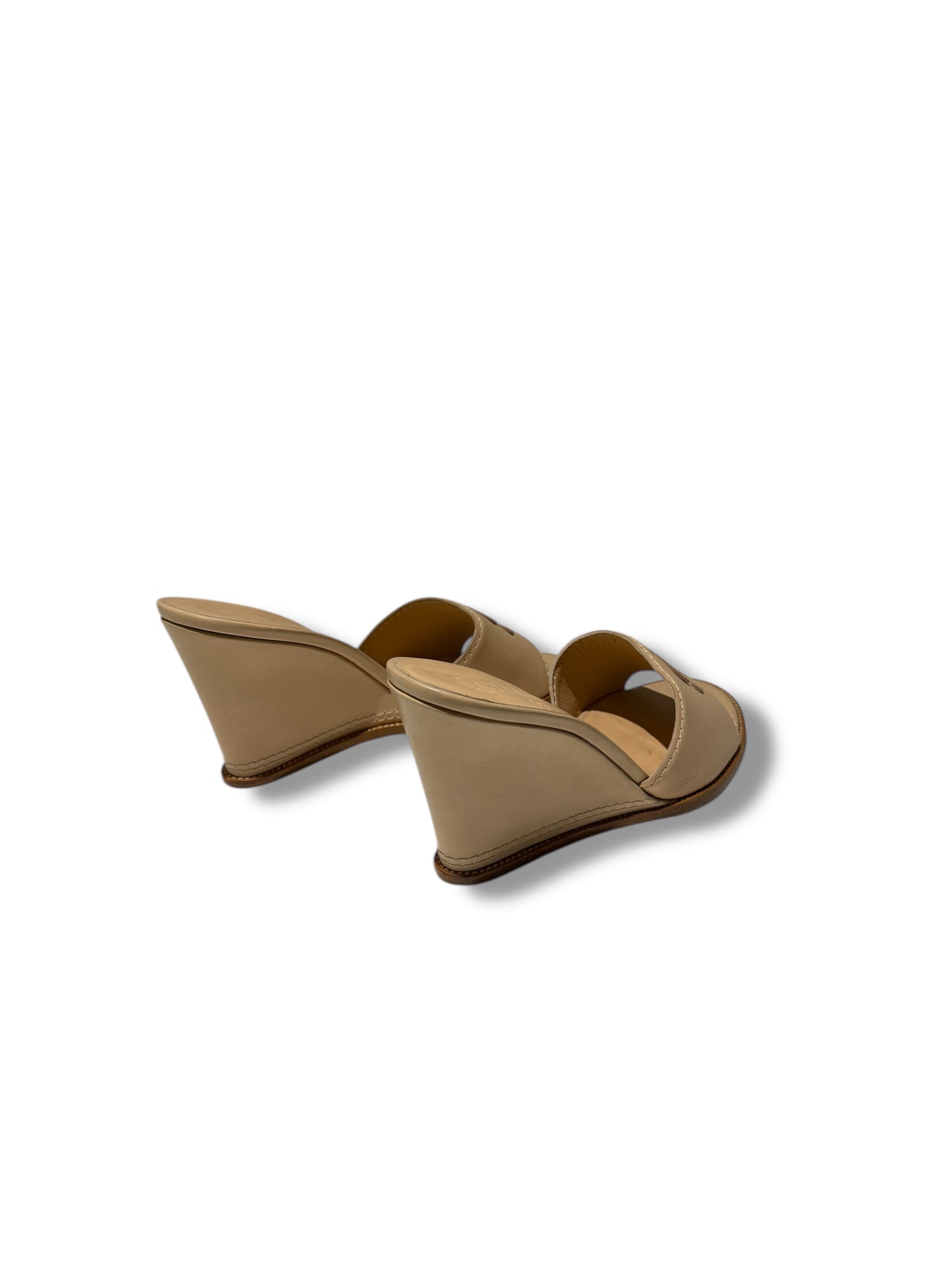 Chanel - Sandales compensées beige CC T41