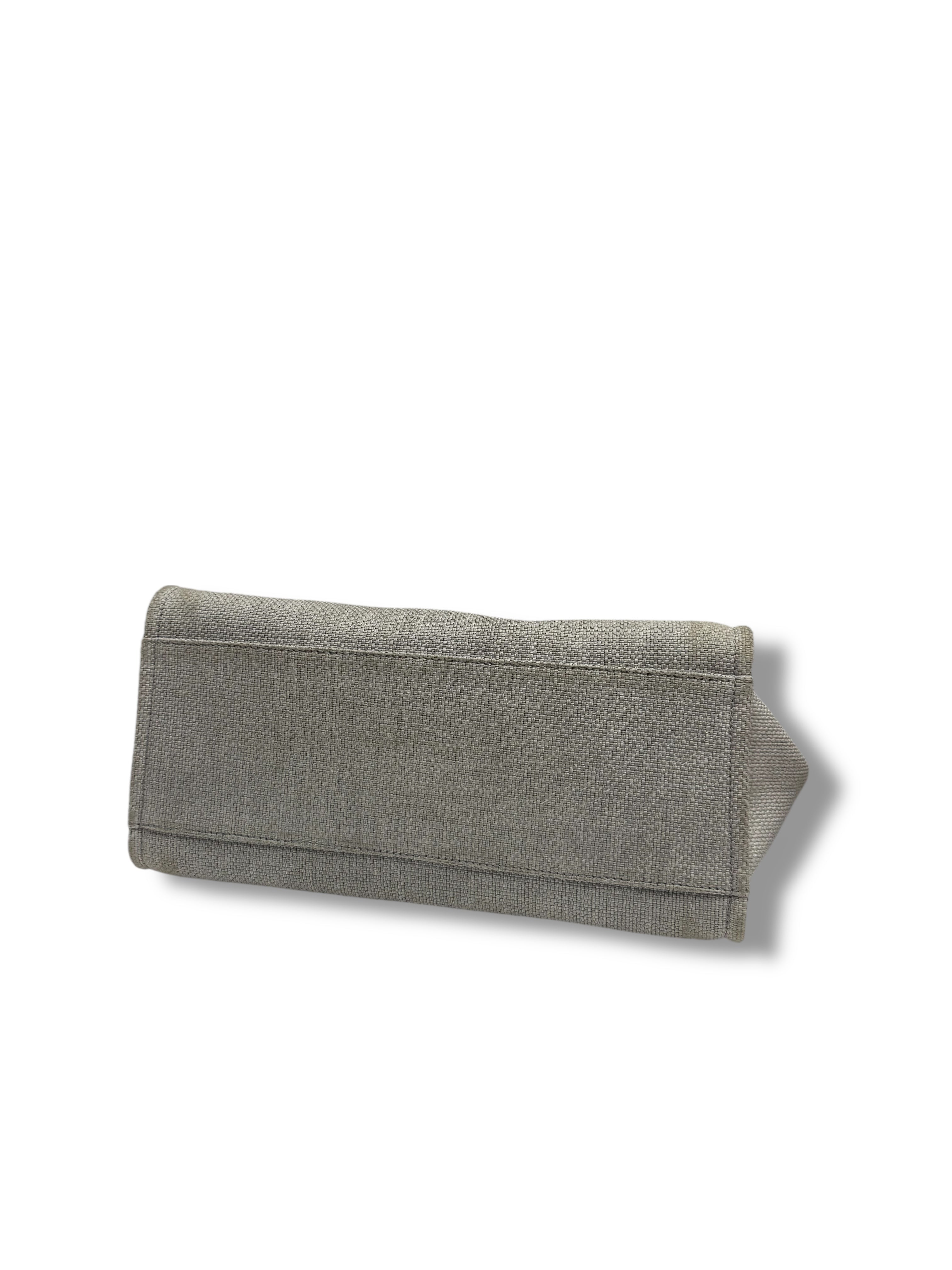 Chanel - Sac Cabas Deauville Gris et Noir