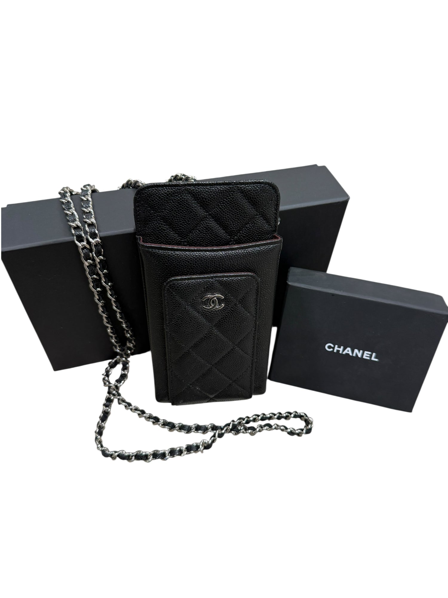 Chanel Étui De Téléphone Avec Chaîne | Les Folies d’Eugénie