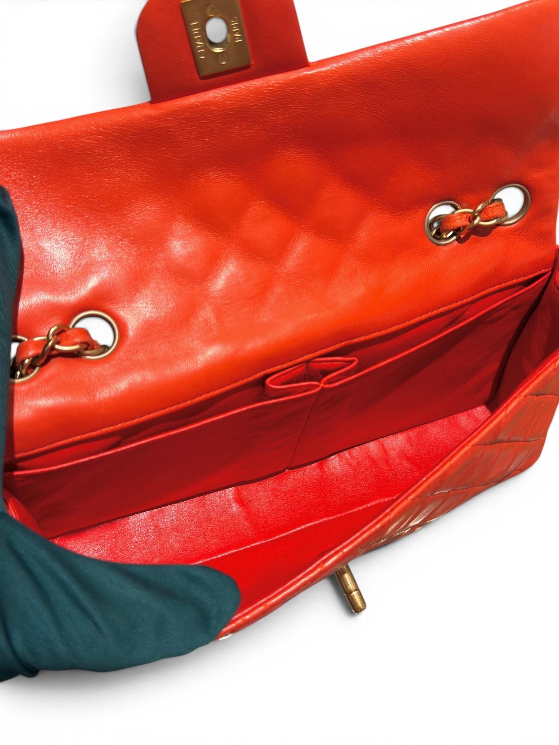 Chanel - Sac timeless allongé rose corail