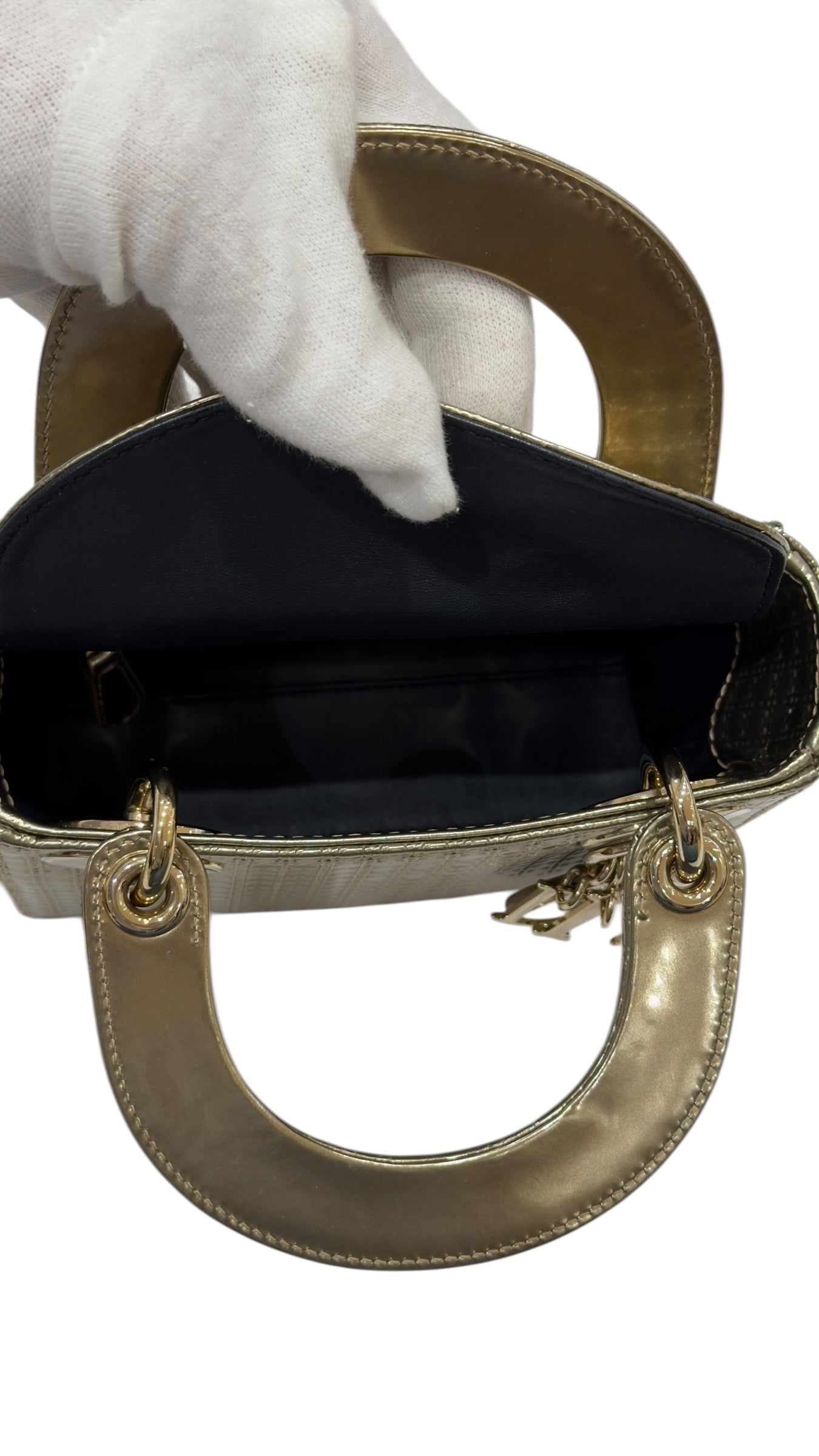 Dior - Sac mini Lady Dior Cannage doré métallique