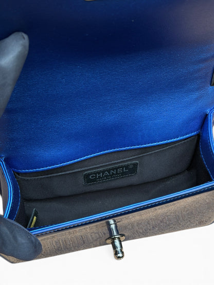 Chanel - Sac Boy PM vernis bleu