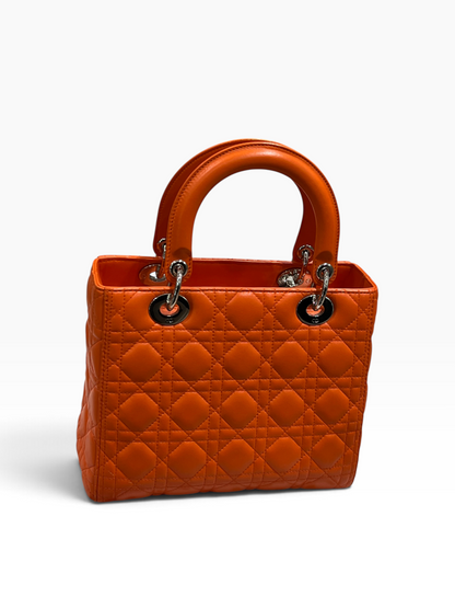 Dior - Sac Lady Dior Médium en cuir orange