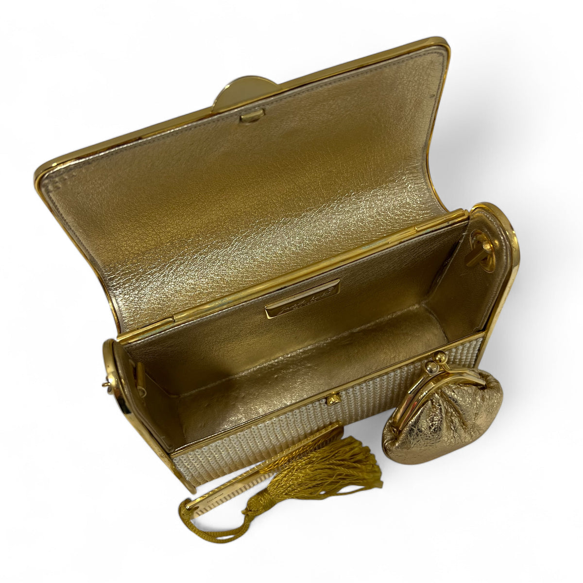Judith Leiber - Pearl Bow clutch