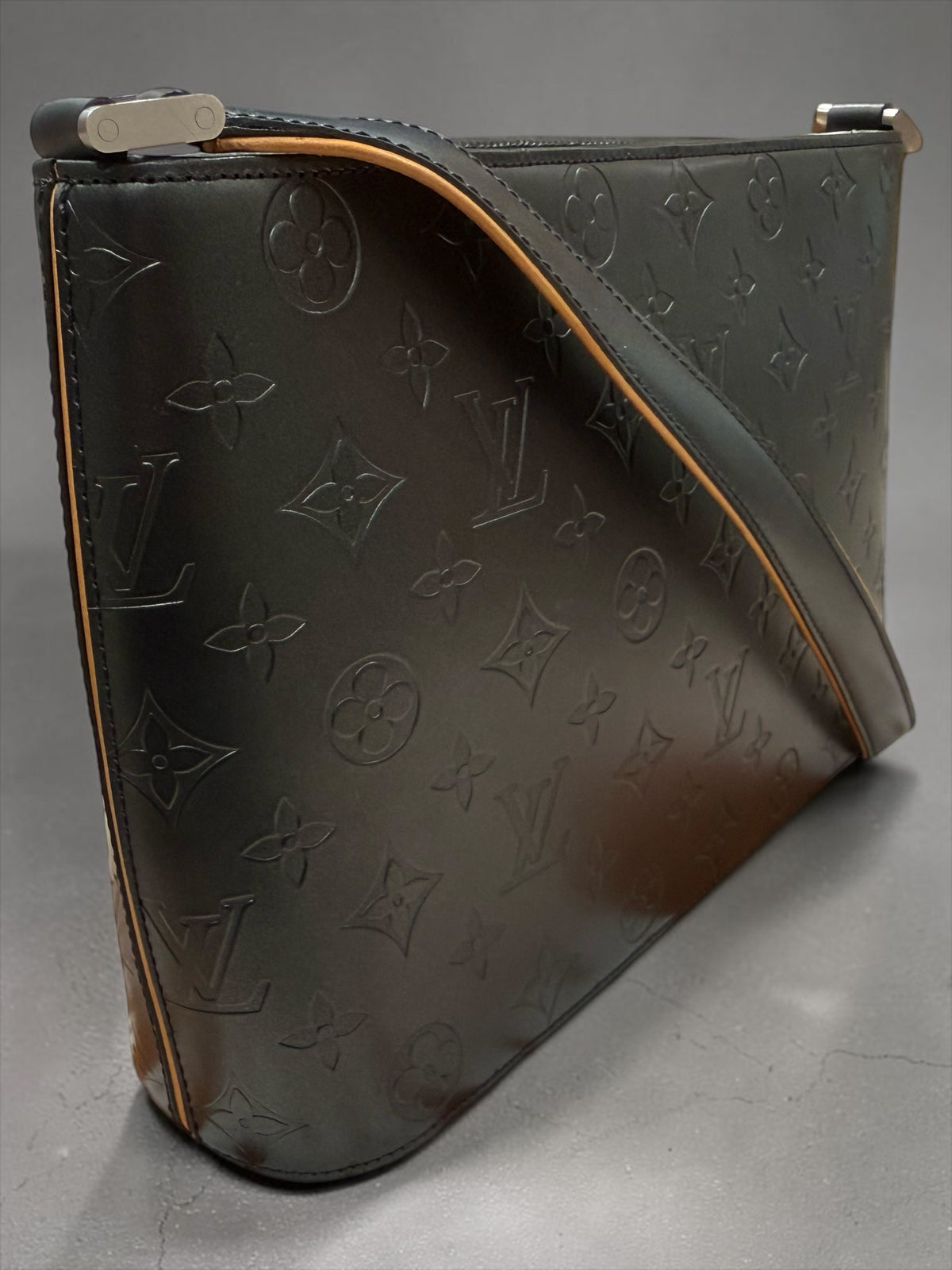 Louis Vuitton - Sac porté épaule Alston en cuir Monogramme Mat Noir