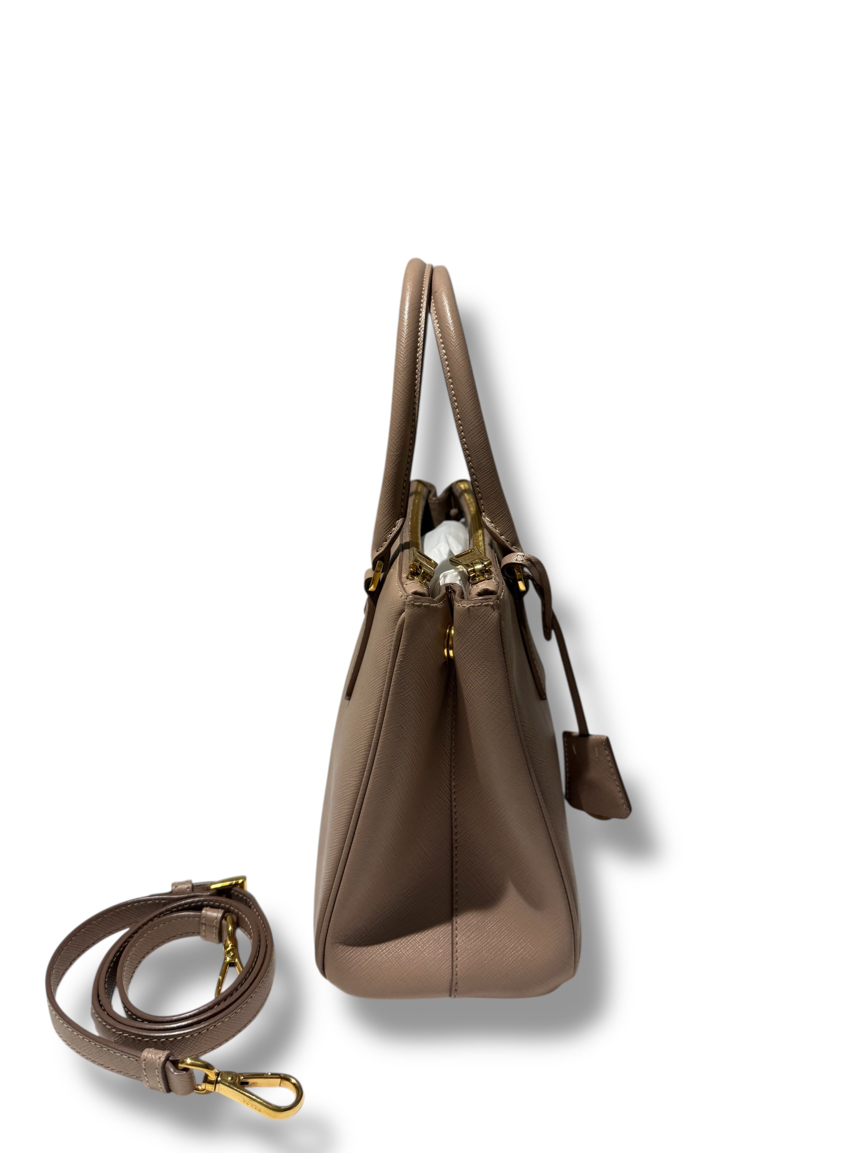 Prada Sac Galleria MM Beige | Les Folies d’Eugénie