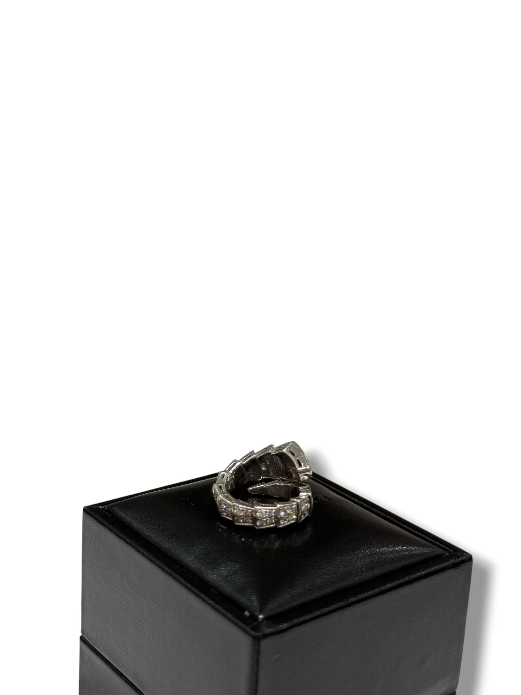 Bvlgari – Serpenti-Ring aus Weißgold mit Diamantbesatz, Einheitsgröße