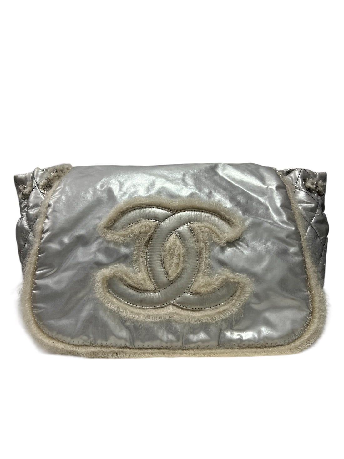 Chanel - Sac Besace Vinyle