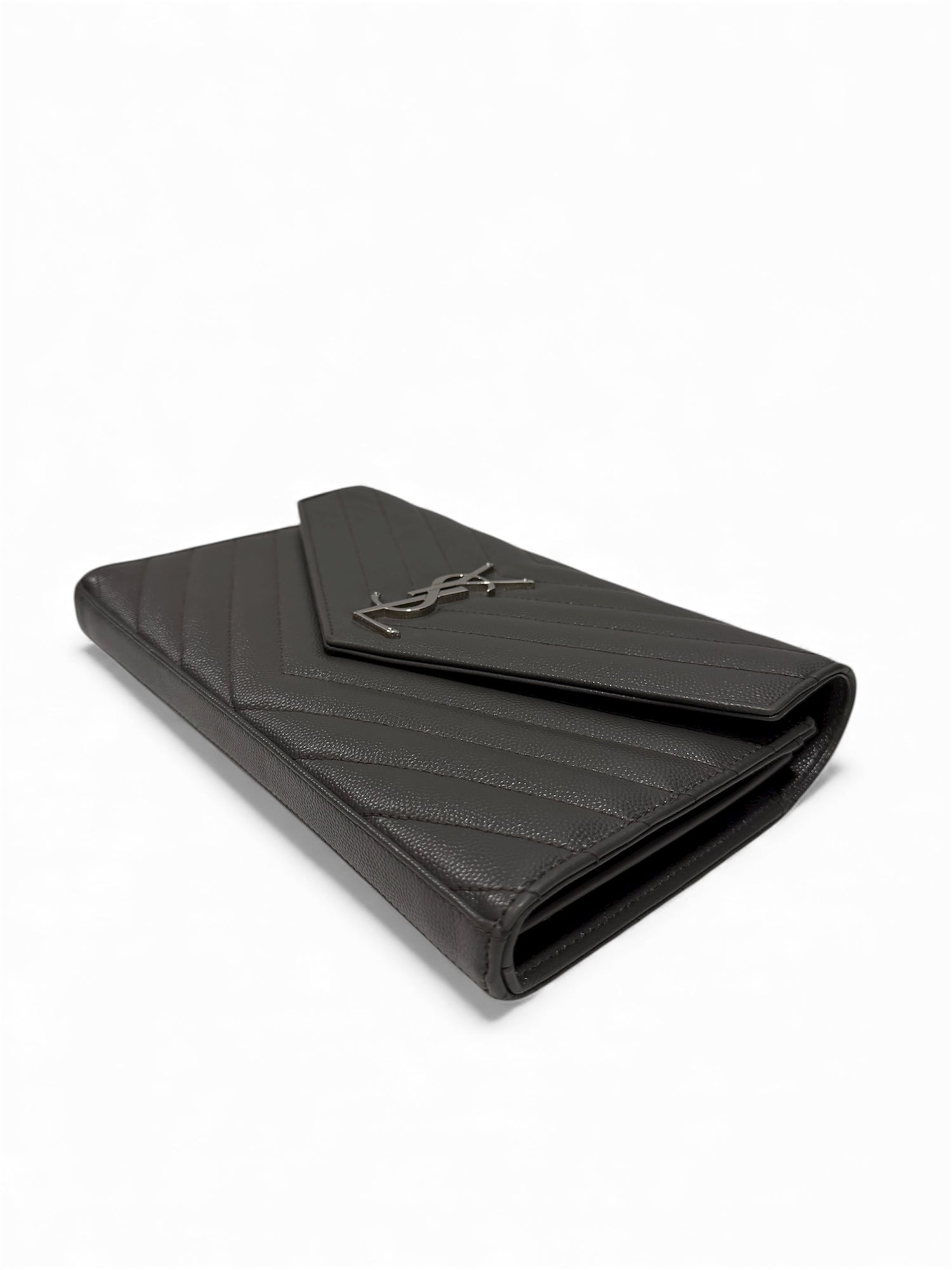 Yves Saint Laurent - Wallet on chain Cassandre