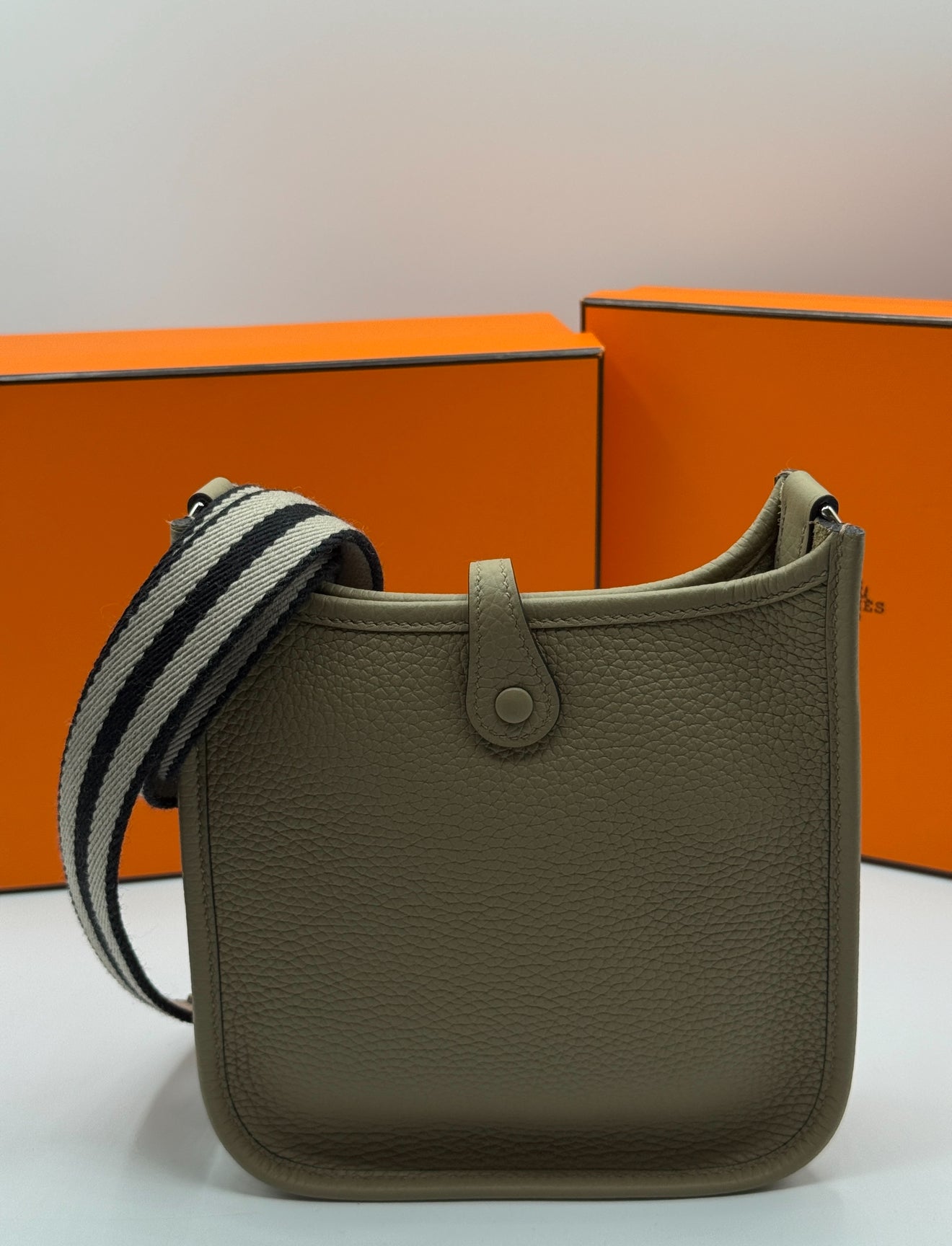 Hermès - Evelyne 16 Beige Marfa