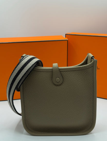 Hermès - Evelyne 16 Beige Marfa