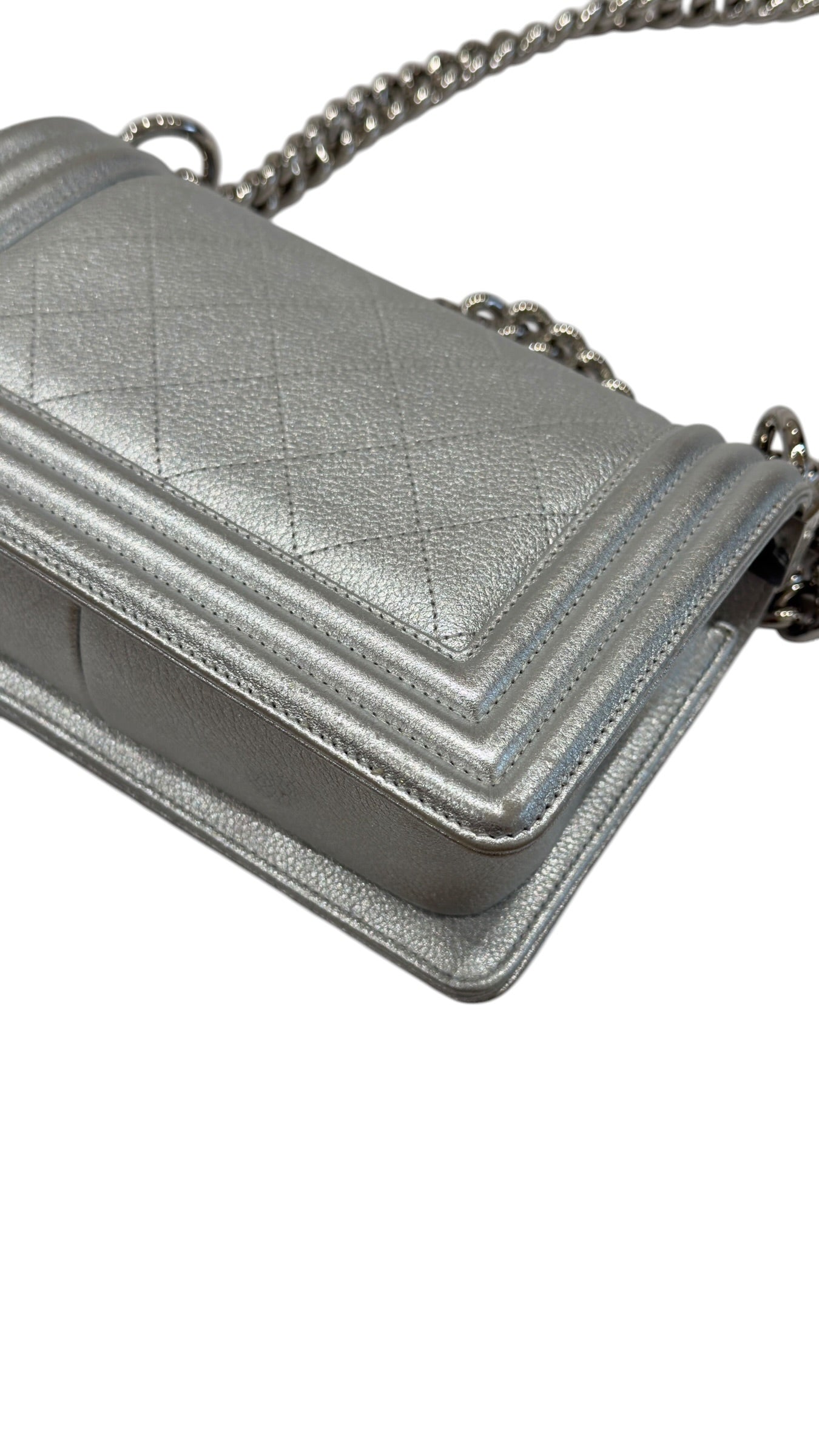 Chanel – Boy Mini Tasche, limitierte Edition, silberfarben