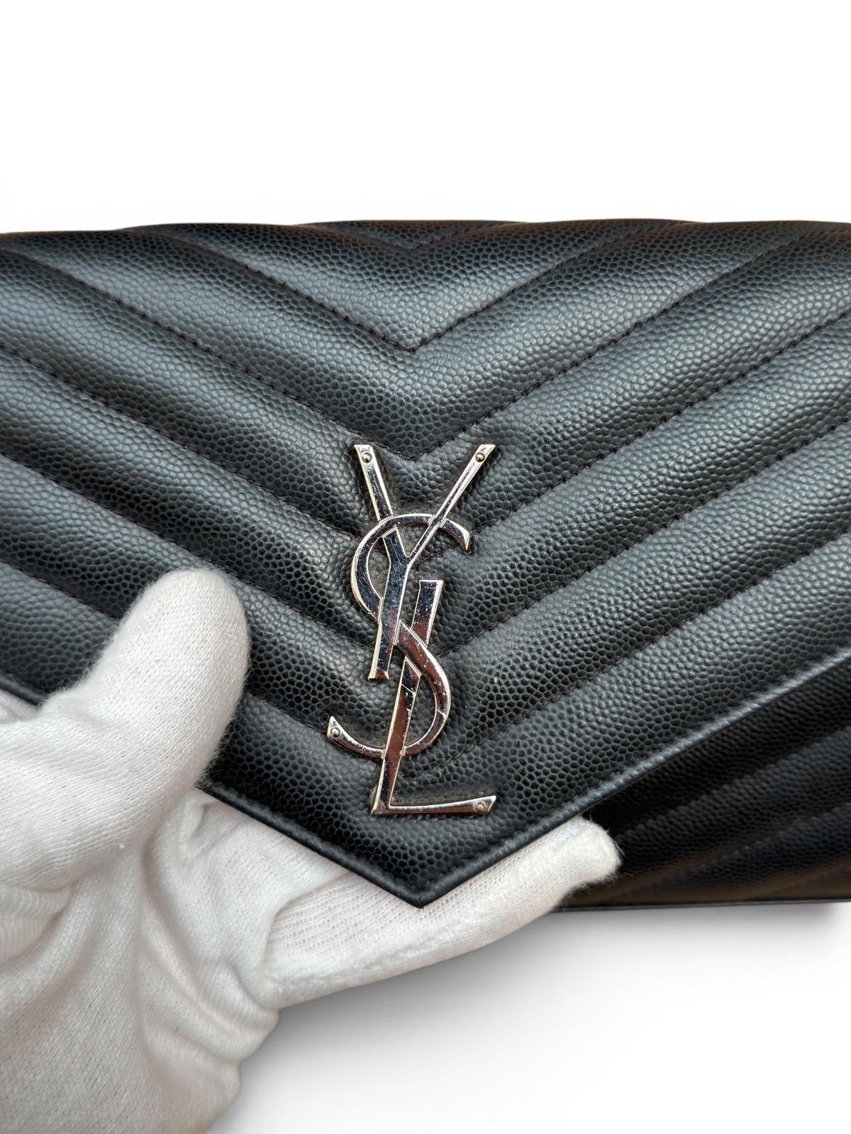 Yves Saint Laurent - Wallet Cassandre
