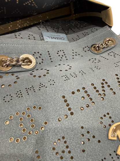 Chanel - Sac mademoiselle perforé écru