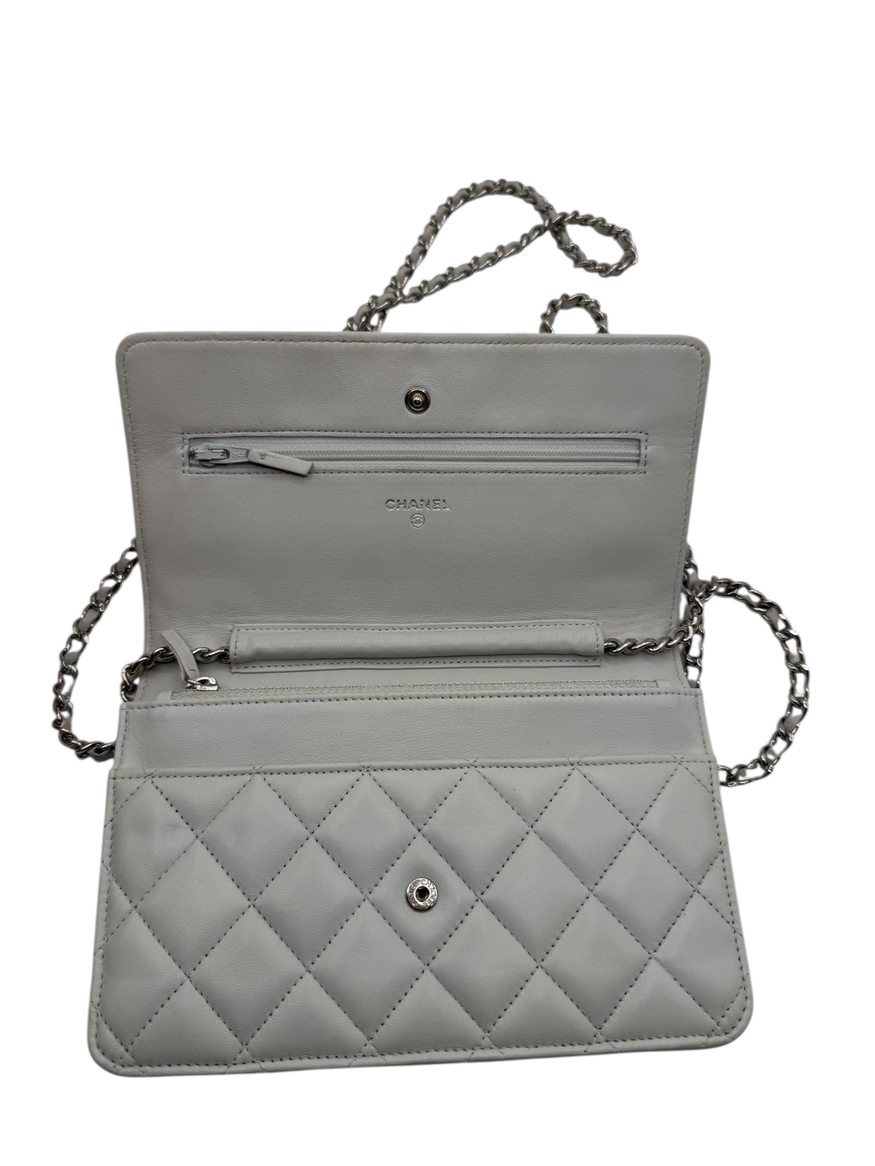 Chanel - Sac Wallet On Chain gris perle
