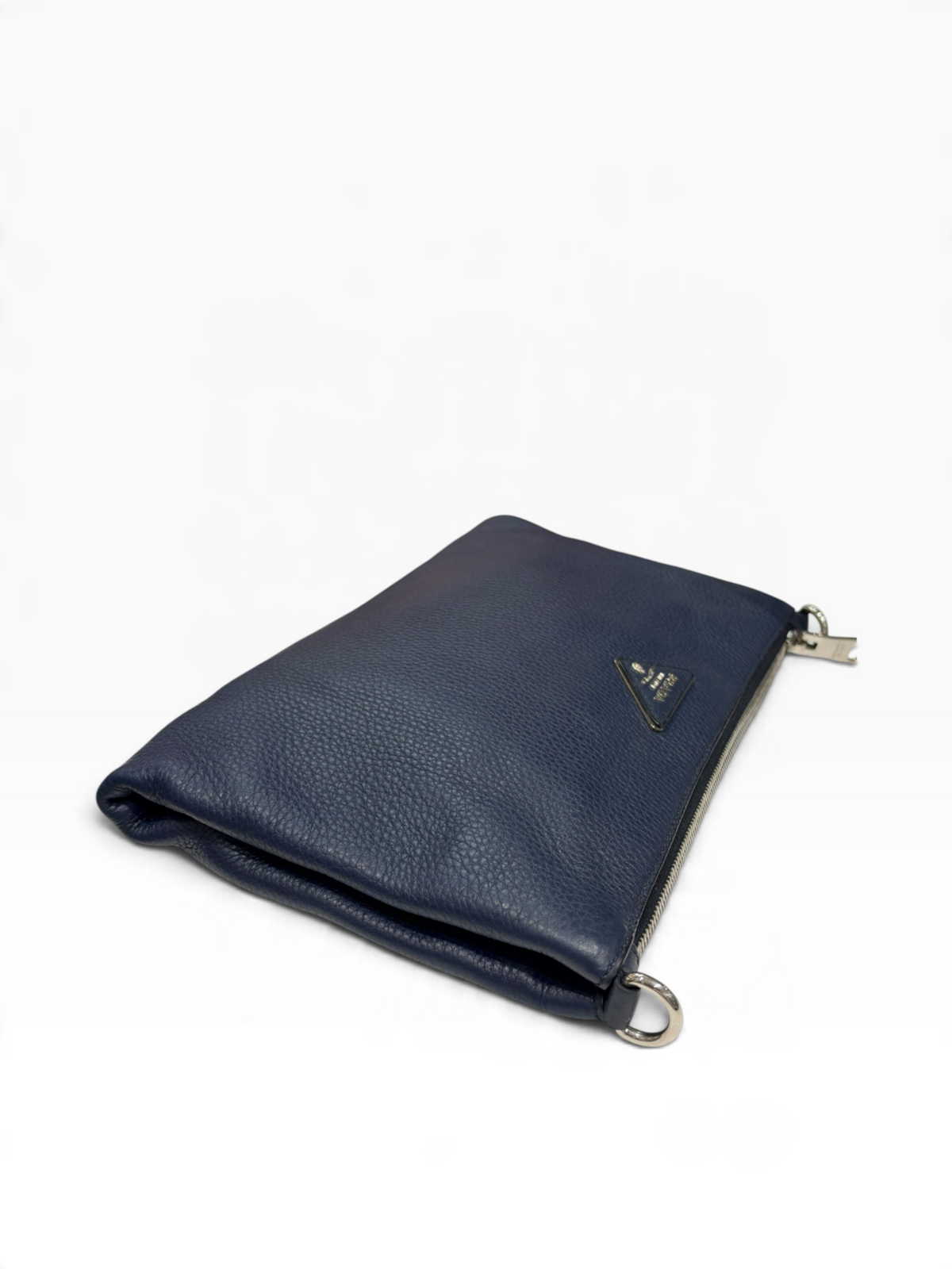 Prada - sac pochette cuir grainé marine