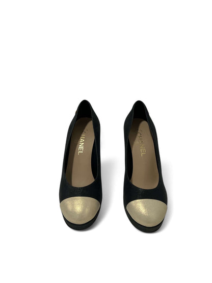 Chanel - Goldene Pumps mit runder Spitze