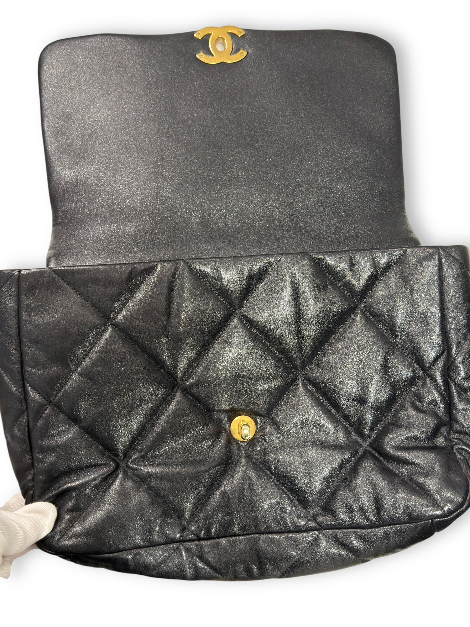 Sac Chanel Maxi 19 | Les Folies d’Eugénie
