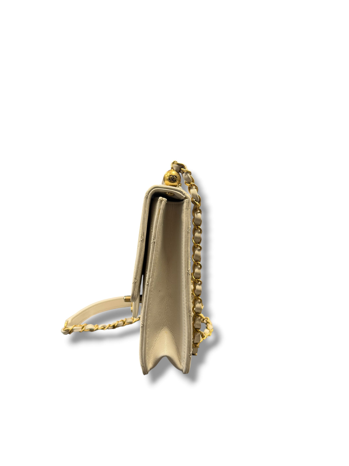 Chanel – Petit-Chic-Tasche mit Perlen in Ecru