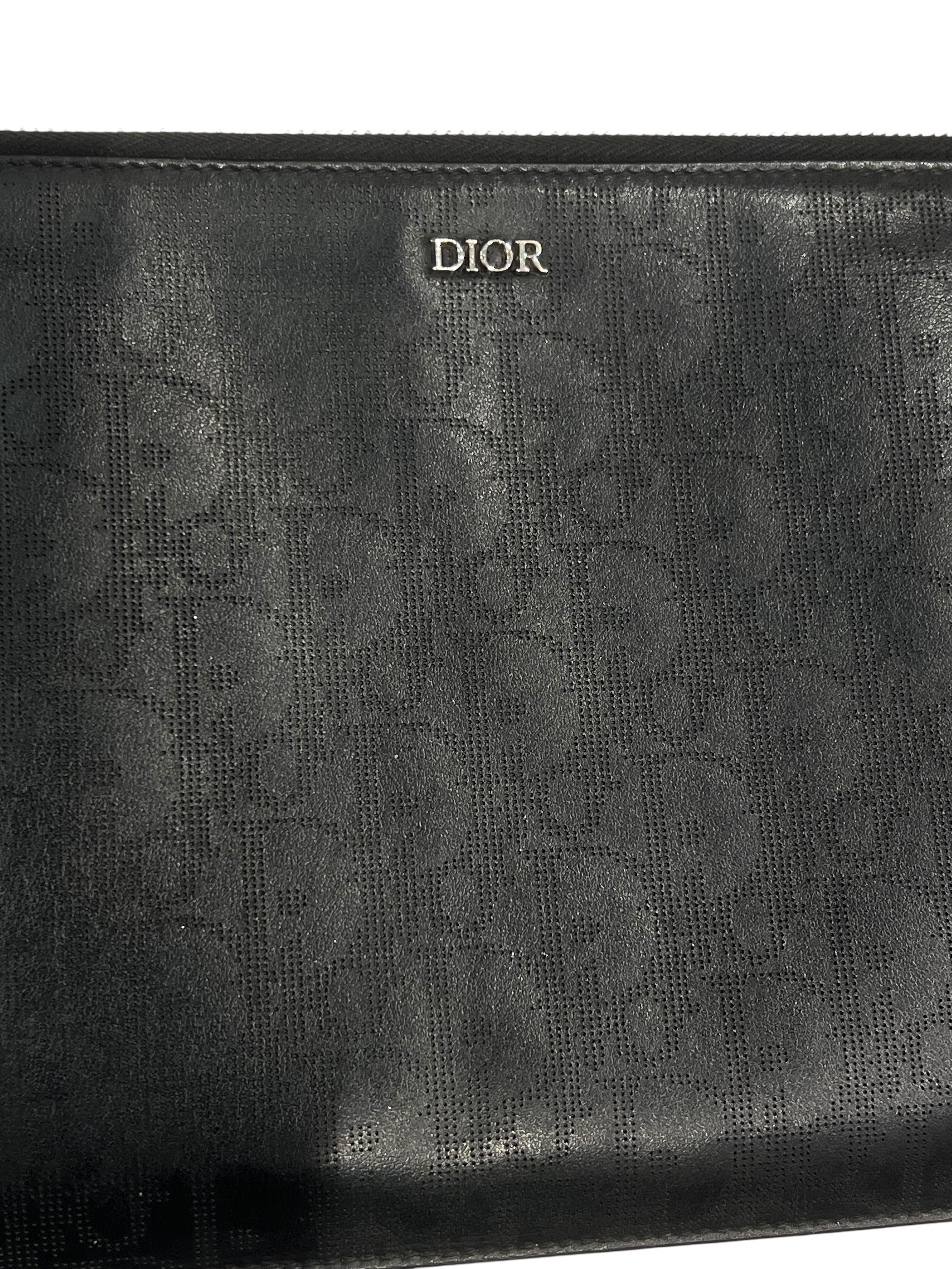 Dior - Pochette Cuir Noir Oblique | Les Folies d’Eugénie