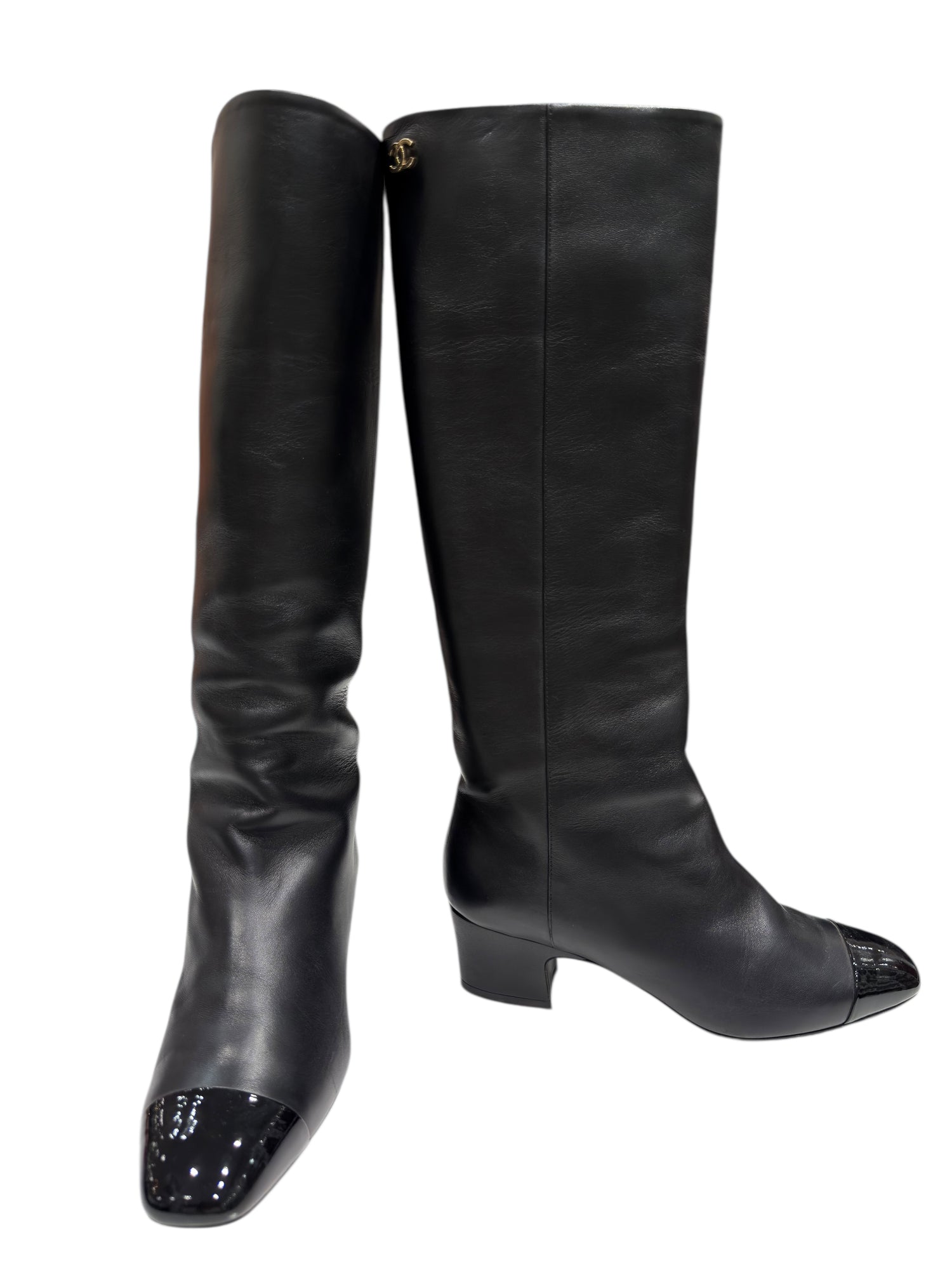 Chanel - Bottes en cuir noir et logo champagne T37