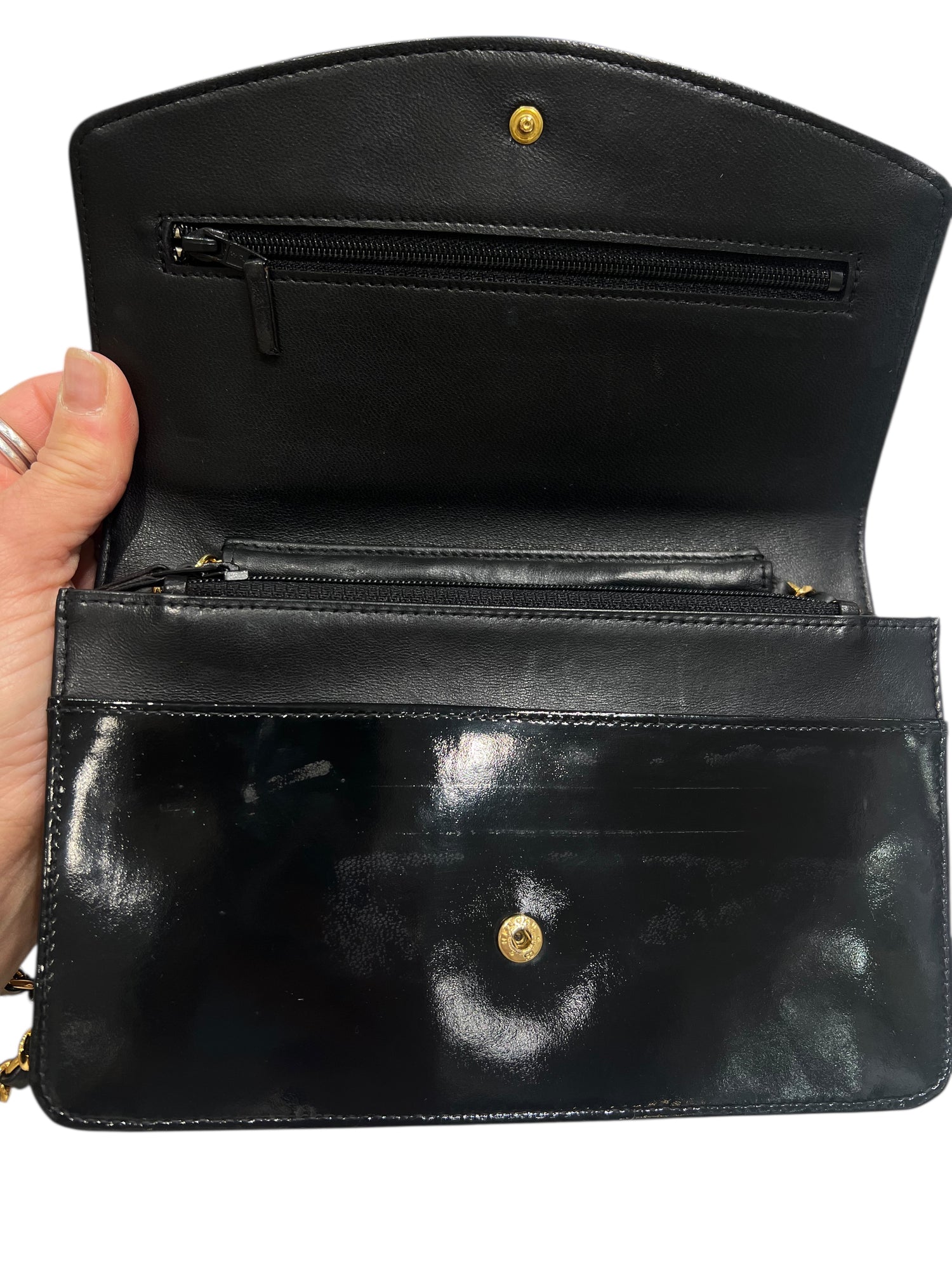 Chanel - Sac wallet on chain cuir verni noir