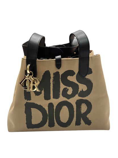 Dior - Cabas Dior toujours graffiti miss Dior