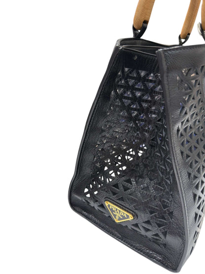 Prada - Sac panier en cuir noir