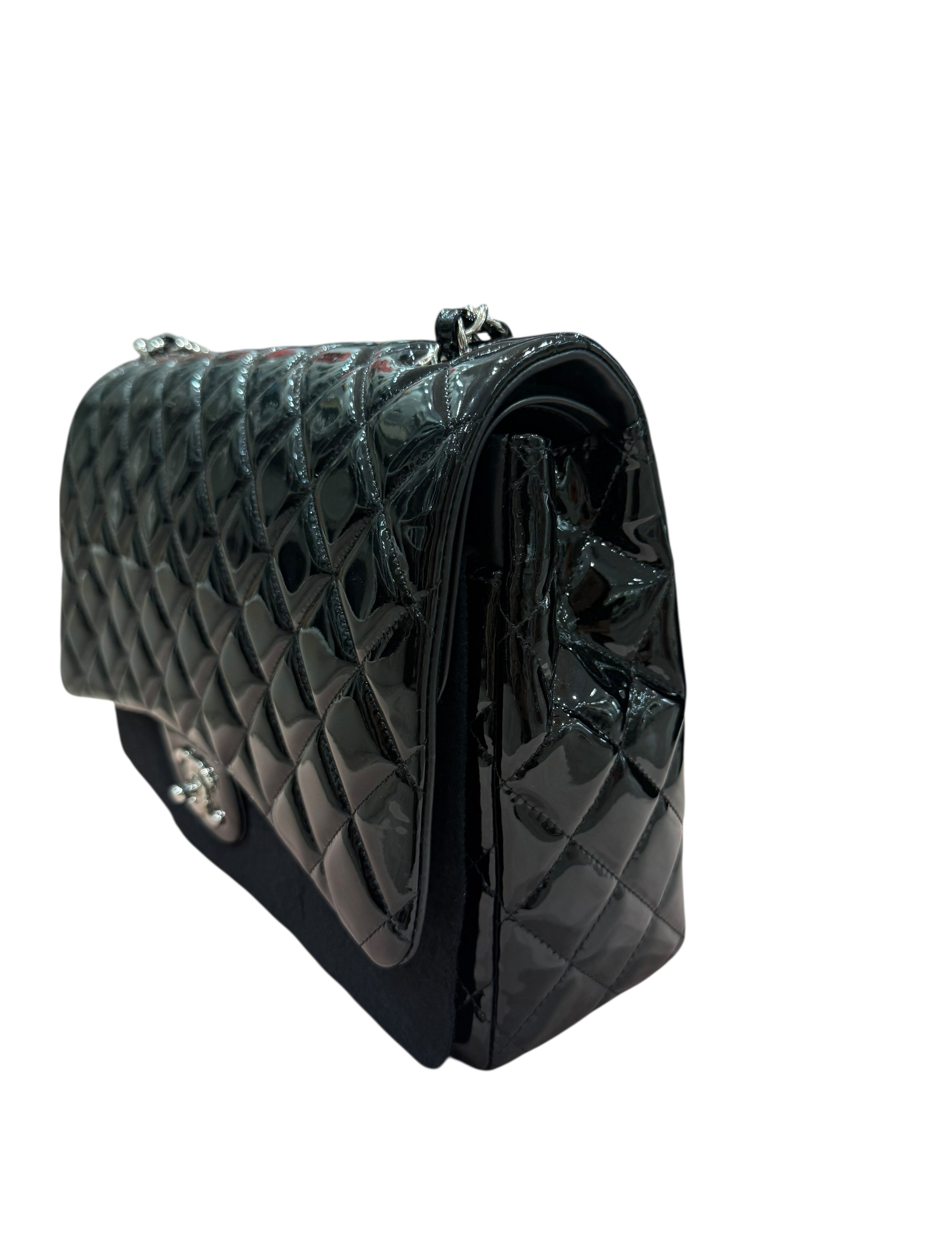 Chanel - Sac Classique 11:12 Maxi Jumbo en cuir vernis