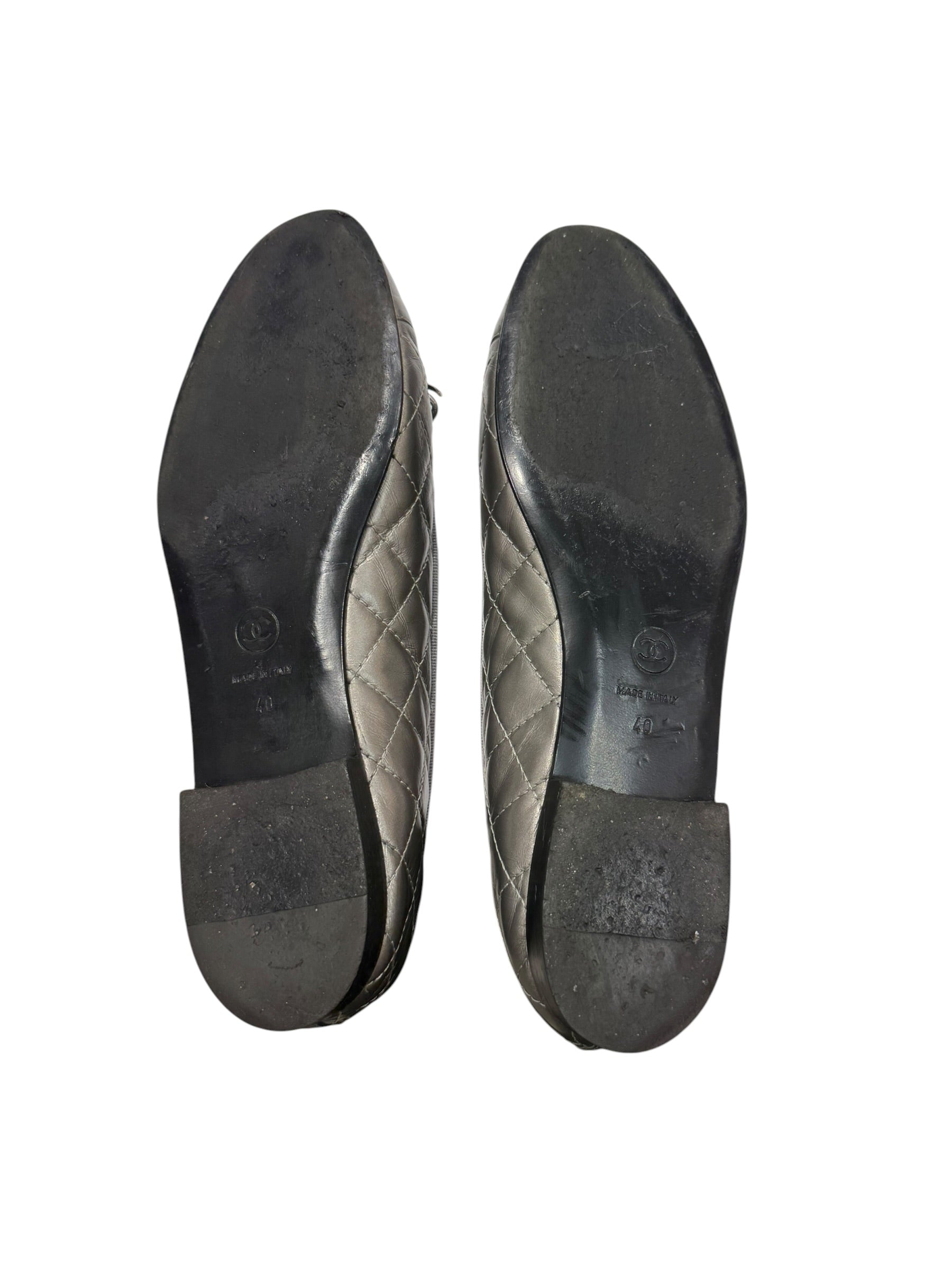 Chanel - Ballerines matelassées T40