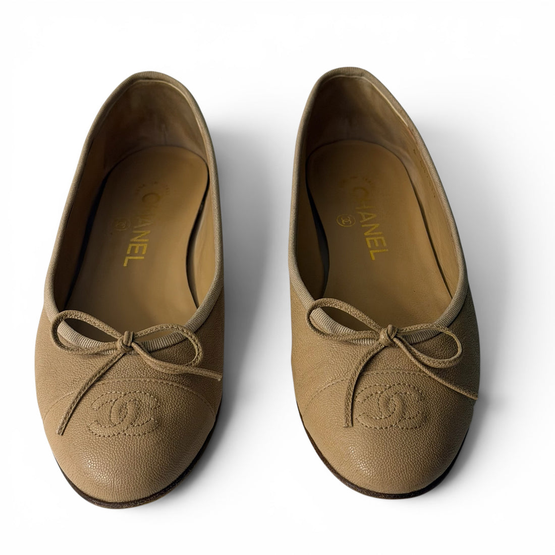 Chanel - Ballerines cuir caviar beige T.36,5