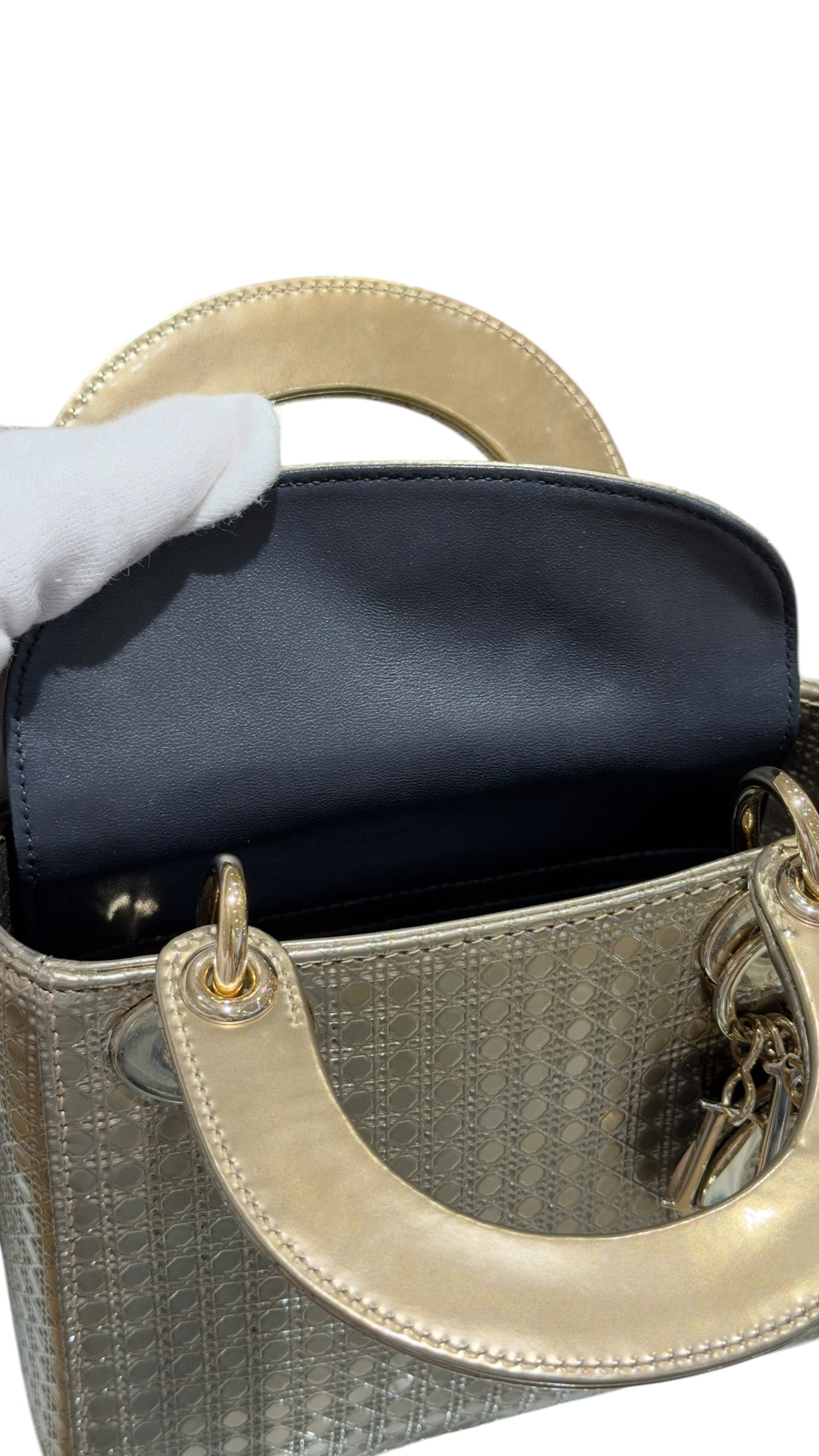Dior - Sac mini Lady Dior Cannage doré métallique