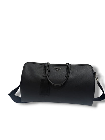 Prada - Sac de voyage 45 Noir en cuir saffiano
