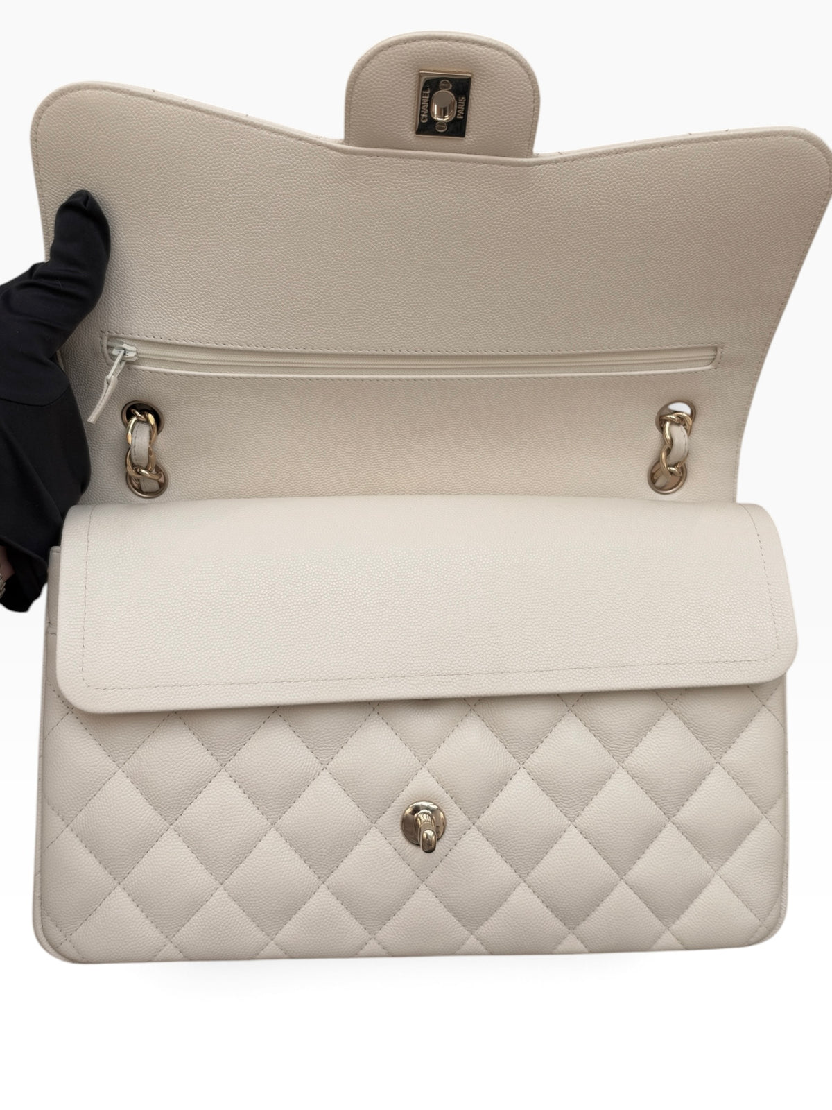 Chanel - Sac Jumbo cuir caviar blanc
