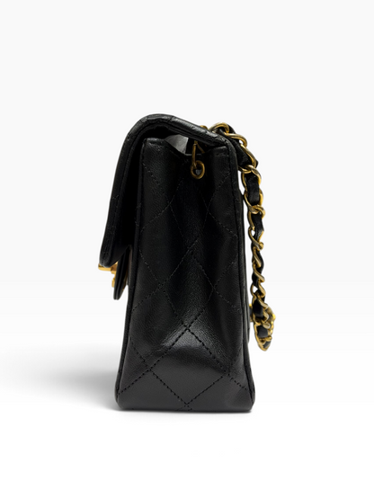 Chanel - Timeless mini en cuir agneau noir