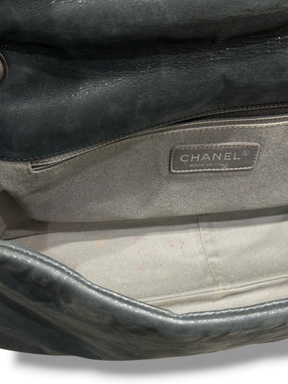 Chanel - Sac Classique allongé vert de gris irisé