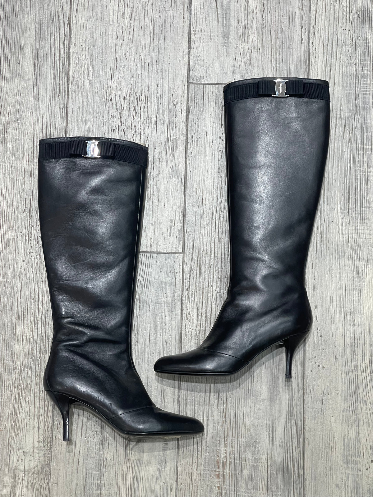 Ferragamo - Black leather boots T39