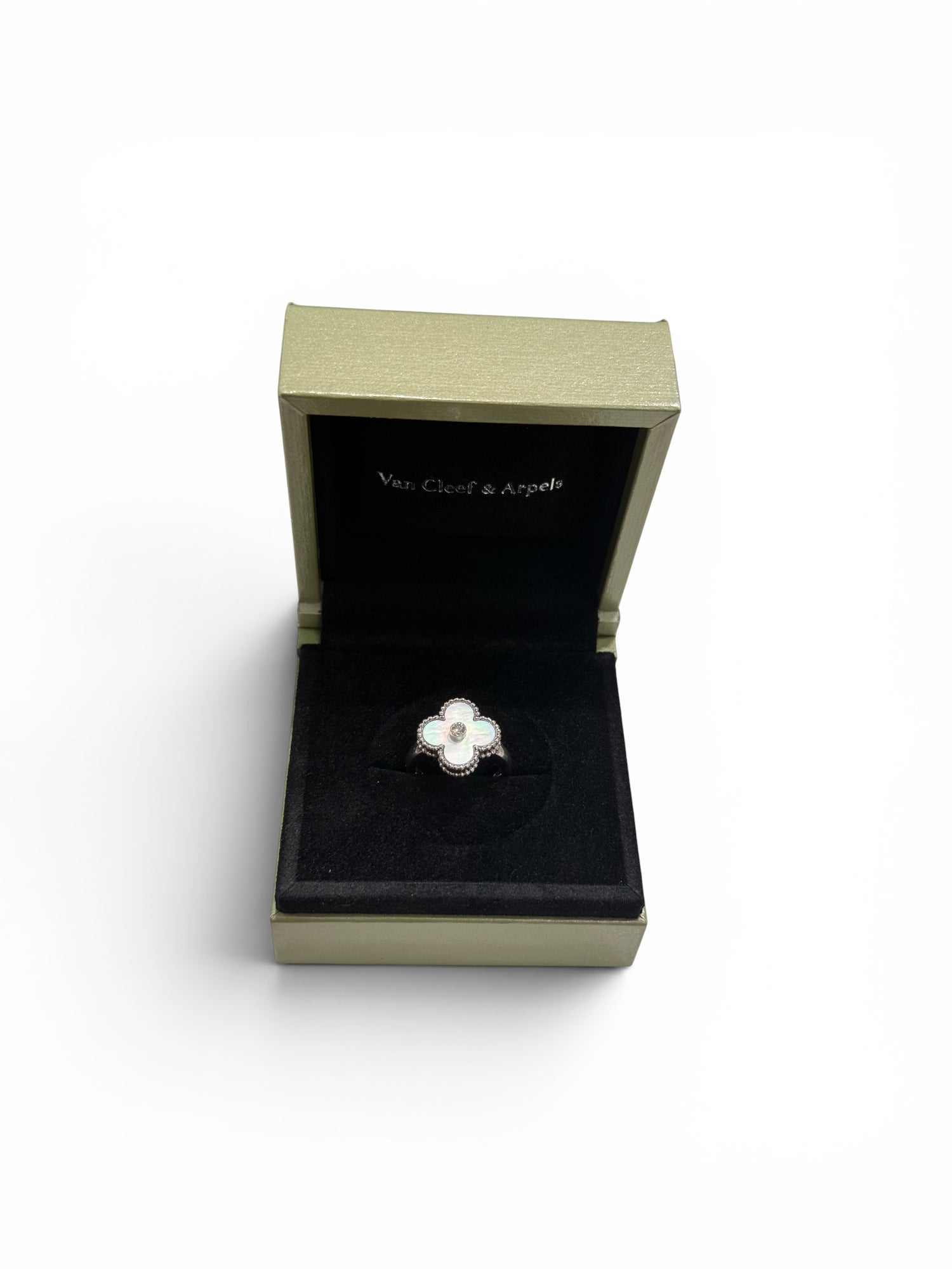 Van Cleef &amp; Arpels - Bague Vintage Alhambra Nacre, Diamant et Or Blanc