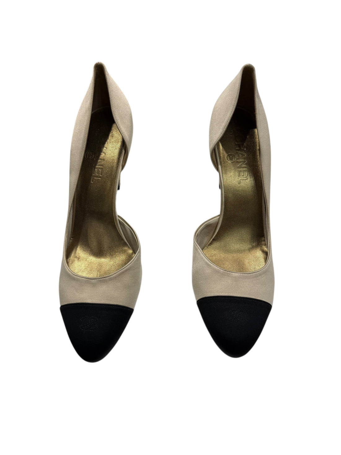 Chanel - Escarpins en satin beige et bout noir T40 1/2