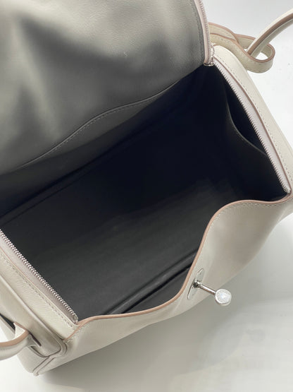 Hermès - Sac Lindy 26 Swift gris pale