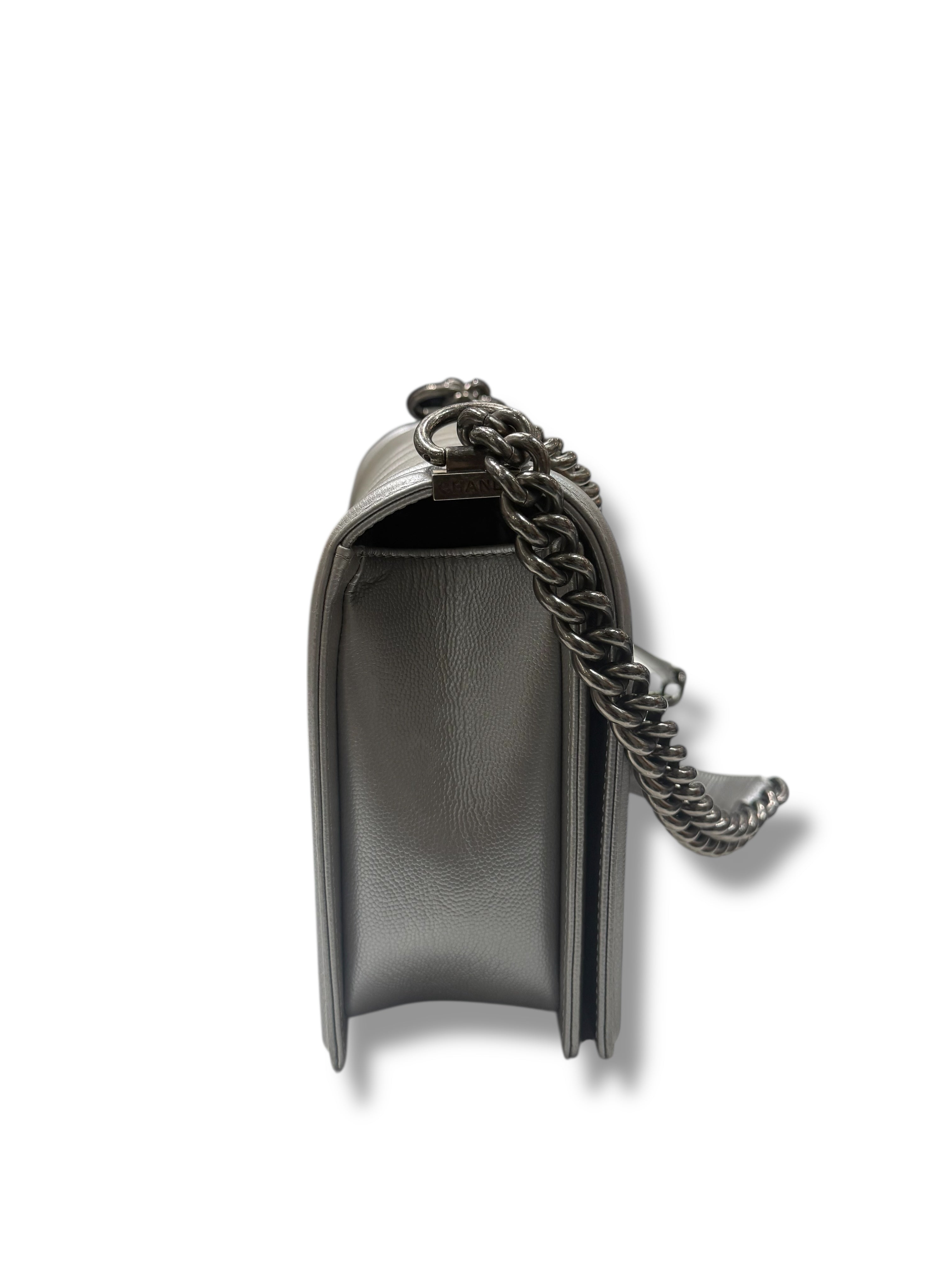 Chanel - Sac Boy 28 argenté