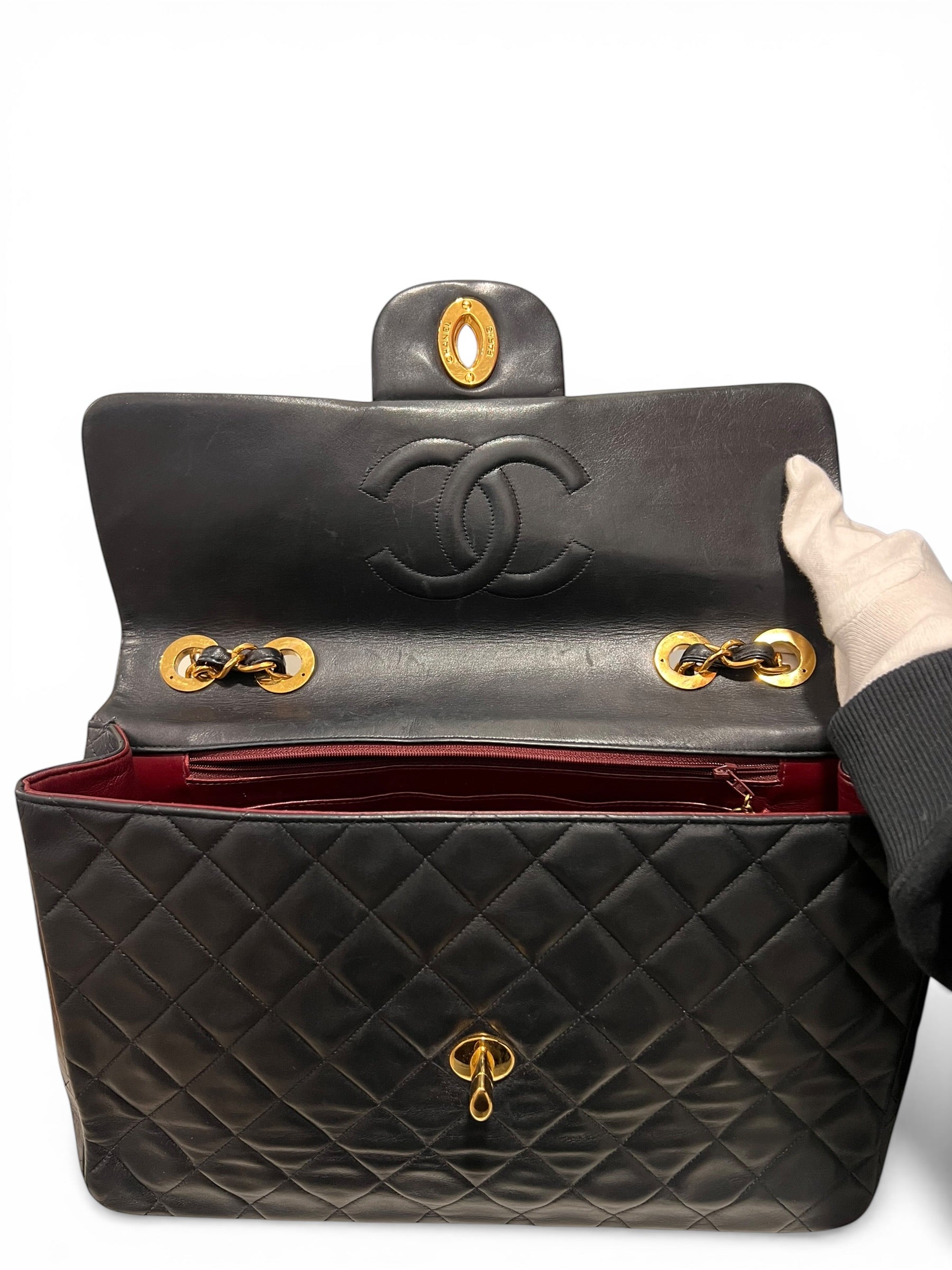 Sac Chanel Maxi Jumbo Vintage | Les Folies d’Eugénie