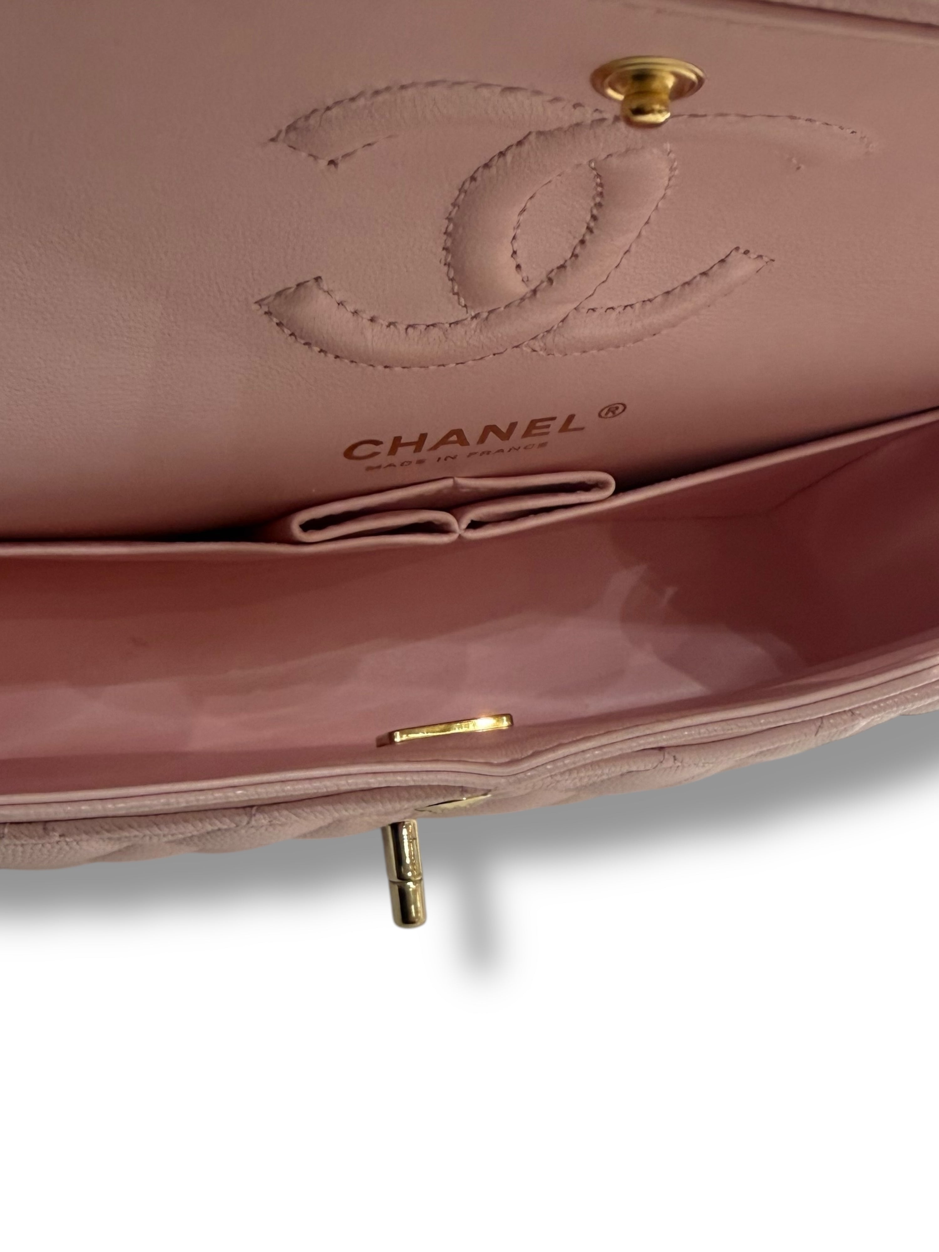 Chanel - Sac 11.12 Timeless Small 23 Double Flap Baby Pink | Les Folies d’Eugénie