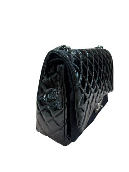 Chanel - Sac Classique 11:12 Maxi Jumbo en cuir vernis