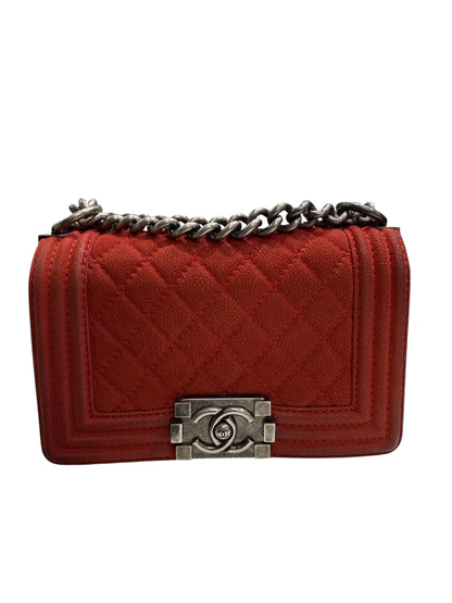 Chanel – Sac Boy Small En Veau Suédé Rouge | Les Folies d’Eugénie