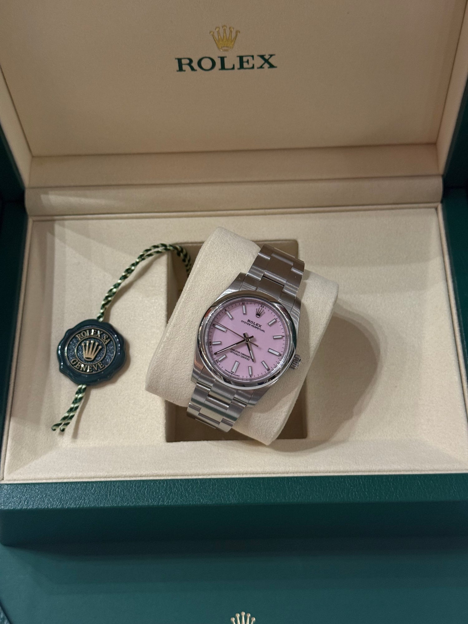 Rolex - Montre Oyster 34 mm Candy rose 2025
