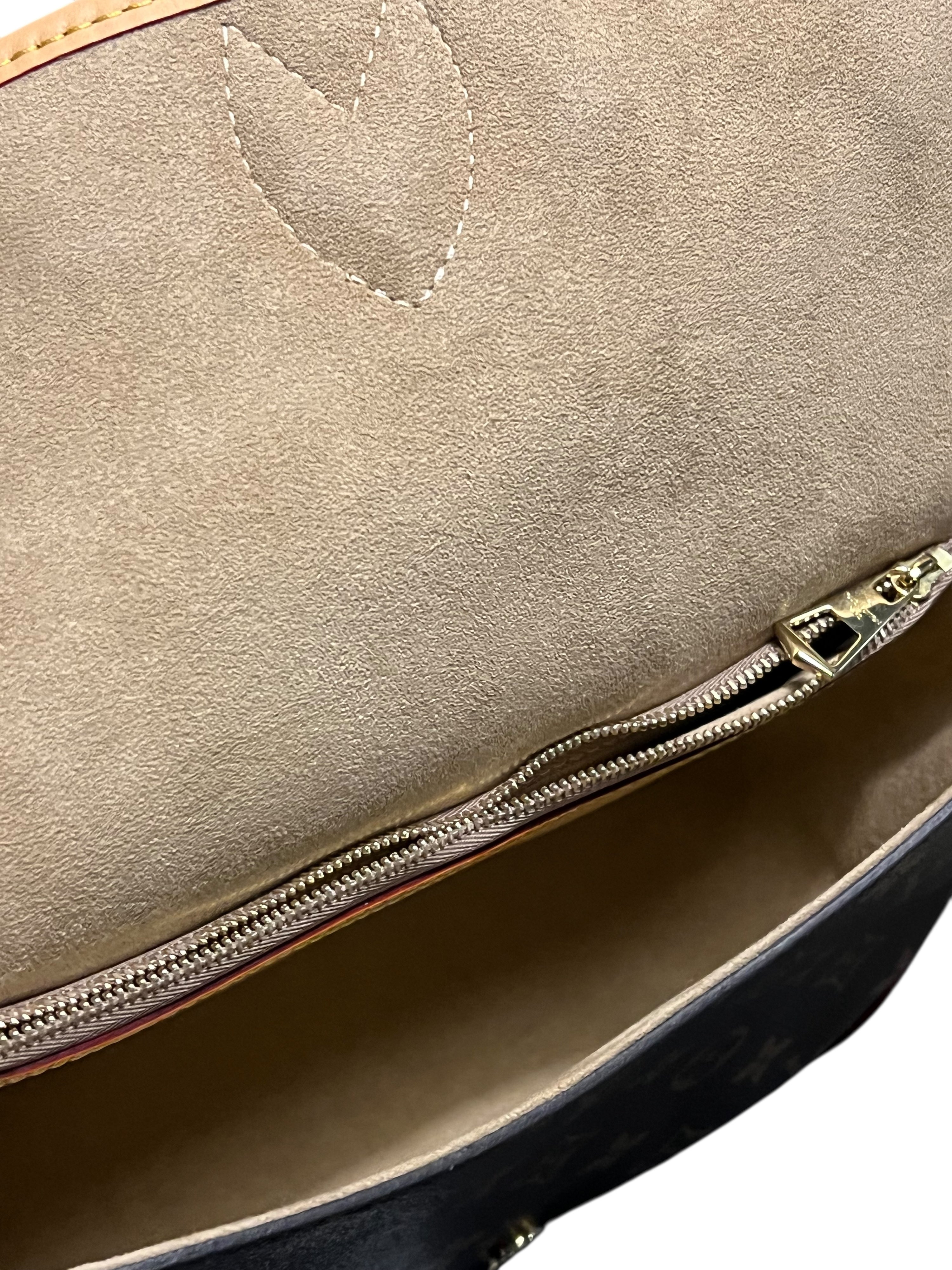 Louis Vuitton - sac Diane peau lainée