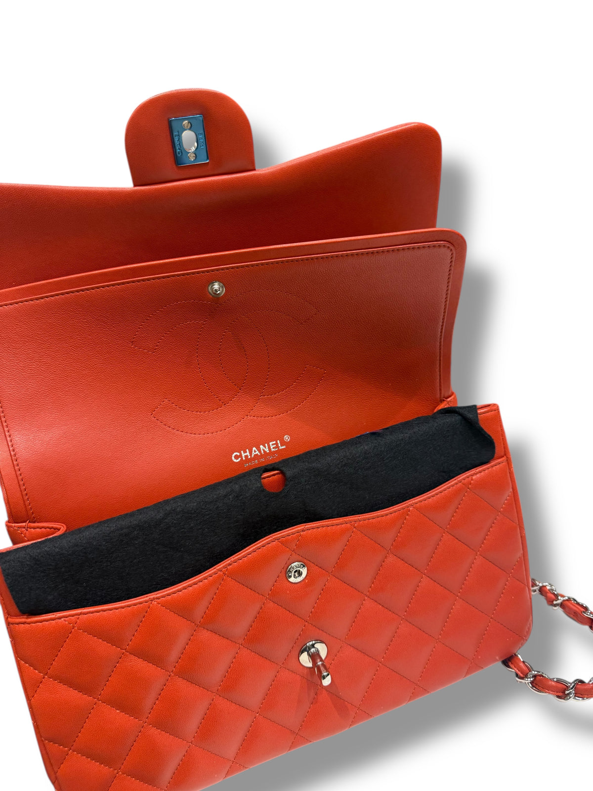 Chanel - Jumbo-Tasche aus rot-orangefarbenem Leder