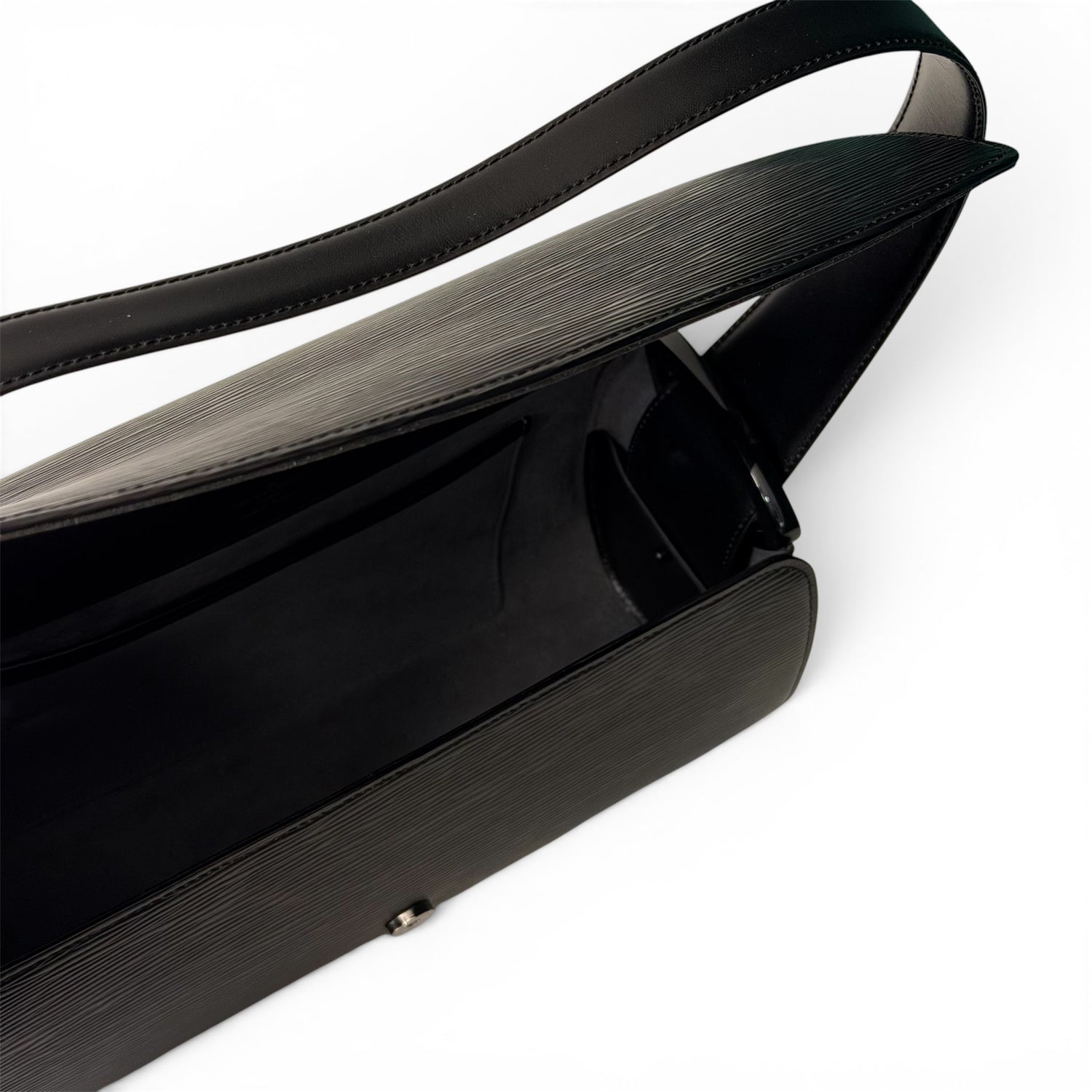 Louis Vuitton - Sac en cuir épi noir Nocturne GM