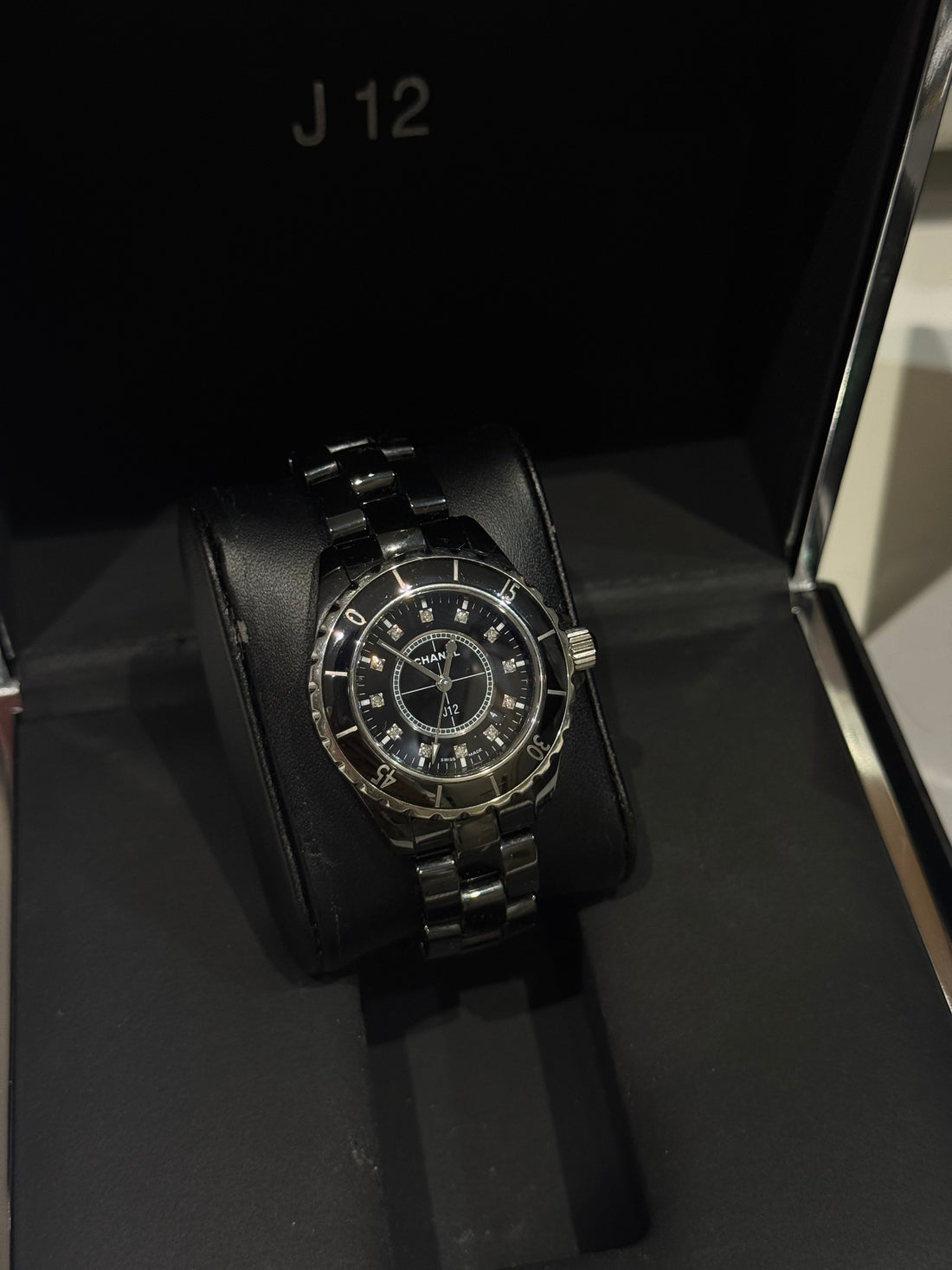 Chanel - J12 33mm index diamants
